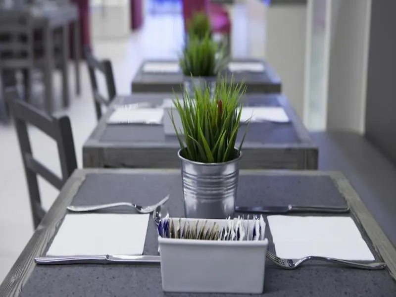 Moderno Hotel Roma