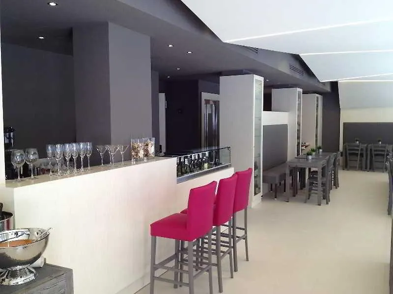 Moderno Hotel Roma