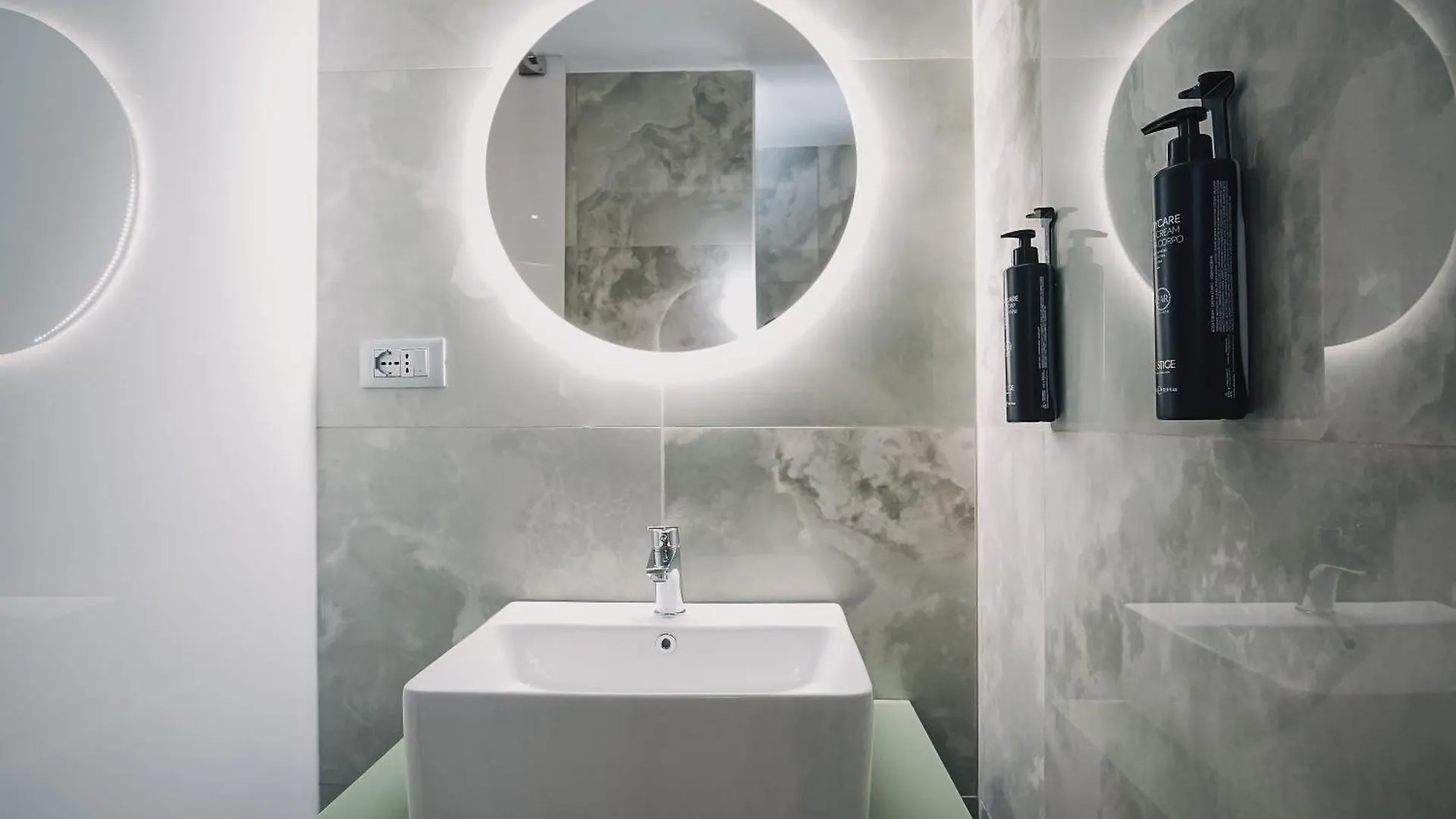 Moderno Hotel Roma
