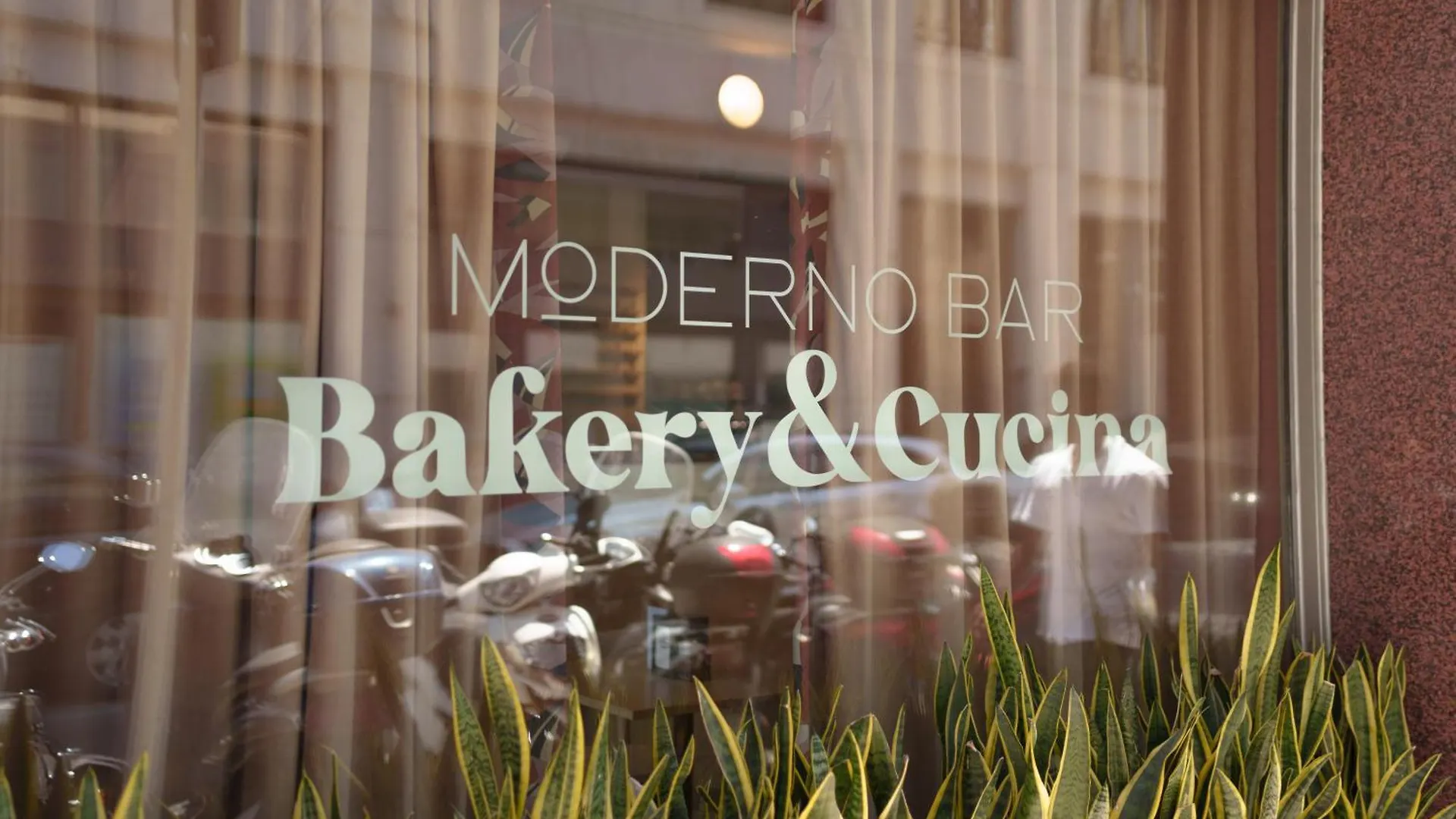 Moderno Hotel Roma Италия
