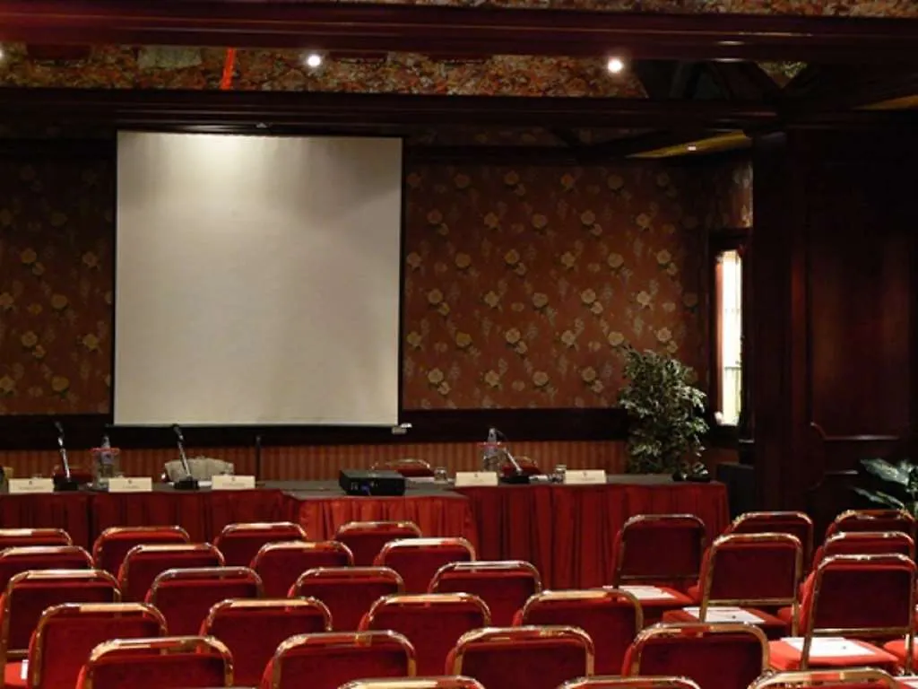 Moderno Hotel Roma  Рим